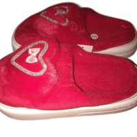 Дамски пухкави пантофи със сърце – различни цветове, снимка 3 - Пантофи - 43730148