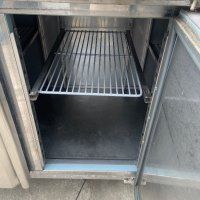Хладилна маса 180см, снимка 3 - Обзавеждане на кухня - 40664451