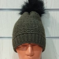 Нова зимна дамска шапка Марекс с помпон/пух , снимка 2 - Шапки - 35511802