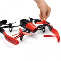  Parrot Bebop Drone (червен), дрон, до 300м обхват, 14Mpix камера (FULL HD @ 30fps), GPS, управление, снимка 4 - Електрически играчки - 32948815
