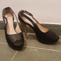 Сандали на висок ток, снимка 2 - Дамски обувки на ток - 27130975