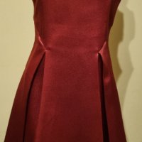 Елегантна червена рокля , снимка 1 - Рокли - 42979137