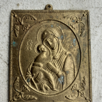 Малка нагръдна масивна бронзова икона, снимка 1 - Антикварни и старинни предмети - 44864237
