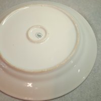 Порцеланова салатна кръгла голяма чиния, златна шарка, снимка 4 - Чинии - 43771441