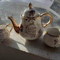 Английски порцелан сет за чай със дебела позлата, снимка 3 - Антикварни и старинни предмети - 43542449