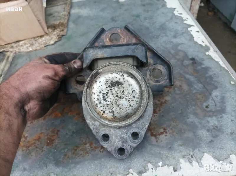 Десен тампон двигател за Мазда 2 1.4 CD. 68 кс. 2003 год., снимка 1