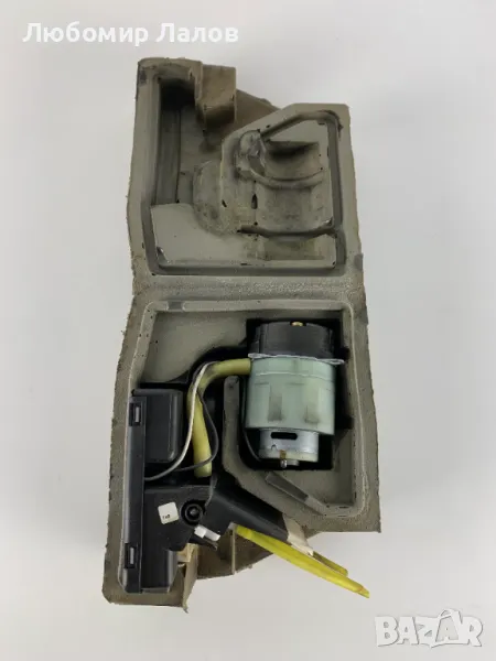 Вакум помпа за централно заключване Мерцедес MERCEDES-BENZ / A1688000035 / , снимка 1