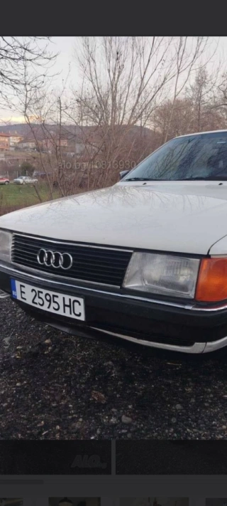 Продавам Audi 100 2.2 I