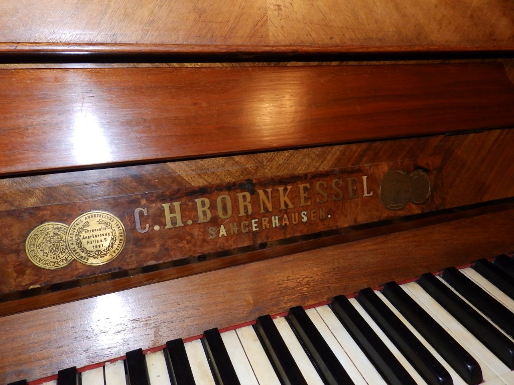 Много старо и запазено пиано C.H.BORNKESSEL в Пиана в гр. София -  ID26707892 — Bazar.bg