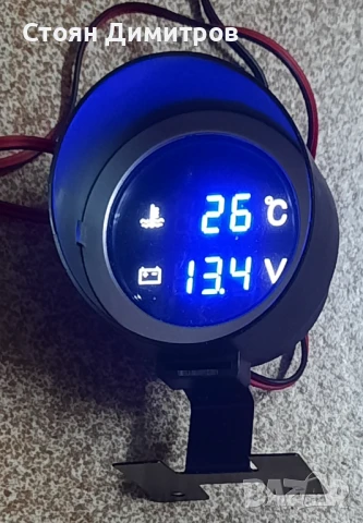 Термометър и волтметър за кола, снимка 1