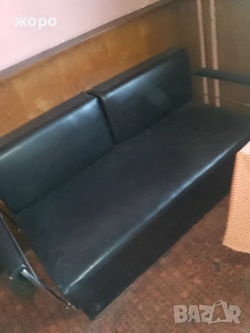 кожено канапе