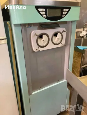 Продавам сладоледена машина