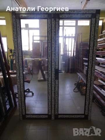 Двойна алуминиева врата 