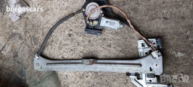 Стъклоповдигач предна дясна врата Chrysler PT Cruiser , снимка 2 - Части - 53097586