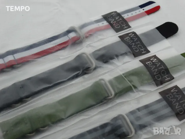 КАИШКА ZULU- ЧЕРВЕН / БЯЛ / СИН -18мм + ПОДАРЪК, снимка 3 - Каишки за часовници - 48202617