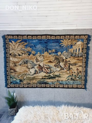 Античен плюшен килим, Османски Мотиви-Персия, снимка 1 - Антикварни и старинни предмети - 39568997