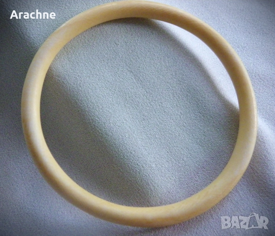 Гривна от слонова кост