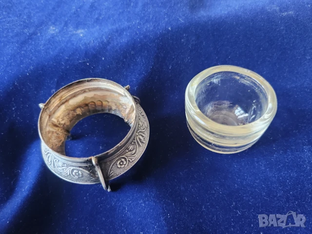 съдче за хайвер, горчица,подправки 3 броя в обков от мелхиор, с поднос + 3 лъжички /посребрени, снимка 4 - Други ценни предмети - 51154710