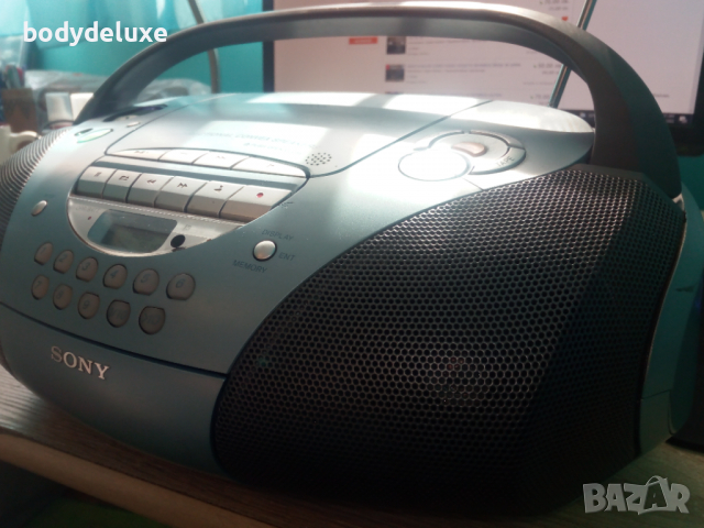 Sony CFD-S300L радио-касетофон, снимка 5 - Радиокасетофони, транзистори - 36421131