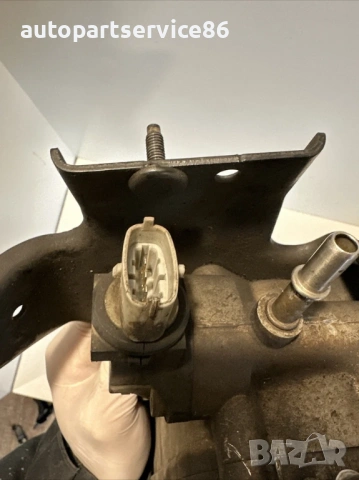 Корпус на горивен филтър за Jeep Grand Cherokee 3.0 Crd (2012) 68084905AG, снимка 2 - Части - 53512554