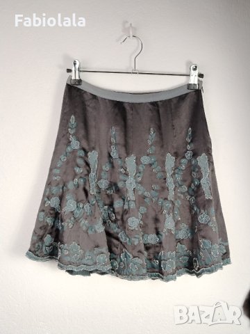 Essentiel Antwerp пола 8 години