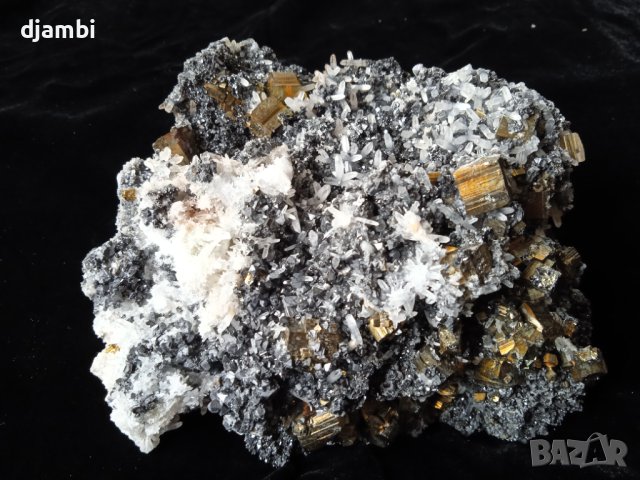 №79, Кварц,Планински кристал,Кварцова друза с халкопирит и сфалерит,Quartz Bulgaria,BGminerals,