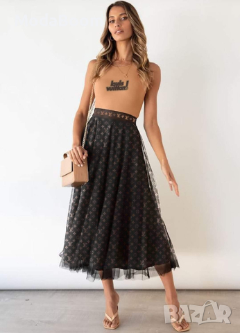 🤩Louis Vuitton уникален дамски комплект два цвята🤩, снимка 2 - Комплекти - 44844073