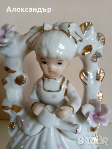 Японска порцеланова статуетка Маркирана, снимка 2 - Статуетки - 50487191