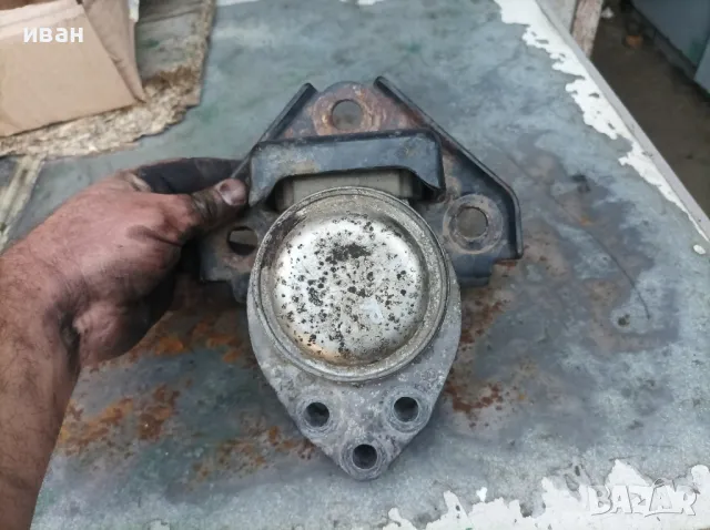 Десен тампон двигател за Мазда 2 1.4 CD. 68 кс. 2003 год., снимка 1