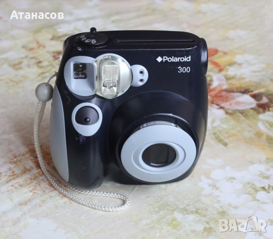 Polaroid 300 Instant Film Camera, снимка 9 - Фотоапарати - 39801110