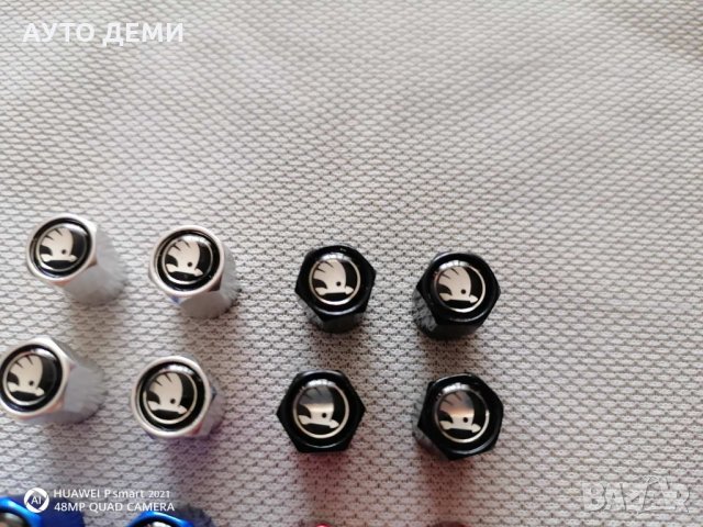 Качественни метал капачки за вентили винтили с емблеми на Шкода Skoda за кола автомобил джип ван бус, снимка 4 - Аксесоари и консумативи - 33655422