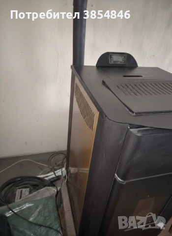 Продавам камина с водна риза на пелети Golden Fire GF24-24kw, снимка 2 - Отоплителни печки - 53523308