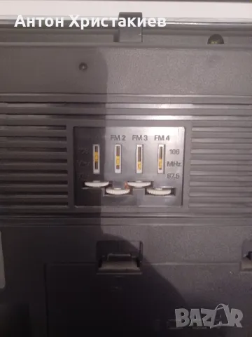Продавам транзистор Grundig Concert Boy 230, снимка 7 - Радиокасетофони, транзистори - 49680618