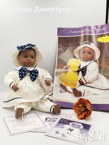 Колекционерска порцеланова кукла 