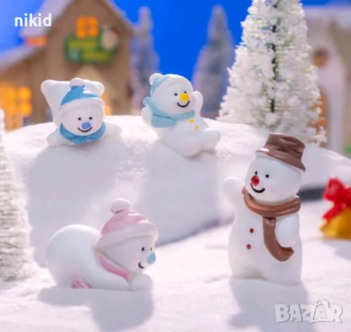 8 бр снежен човек малки пластмасови фигурки фигурка играчки за игра и украса торта коледни, снимка 5 - Фигурки - 48254823