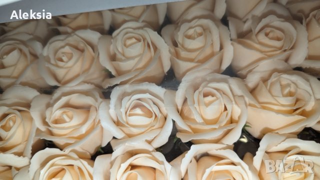 Промо бюджетен подарък с вечни рози 14 февруари 8 март свети Валентин роза букет цвете сапунени, снимка 12 - Ръчно изработени сувенири - 39316129
