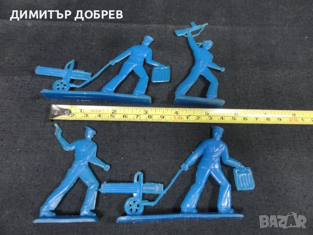 ЛОТ ОТ 4 СТАРИ РЕТРО СОЦ СССР ПЛАСТМАСОВИ ФИГУРКИ ВОЙНИЦИ МАТРОСИ , снимка 3 - Колекции - 53009718