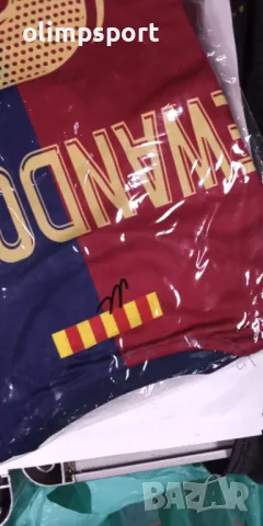 тениска Барселона нова размер м,л Левандовски, снимка 2 - Тениски - 49668336