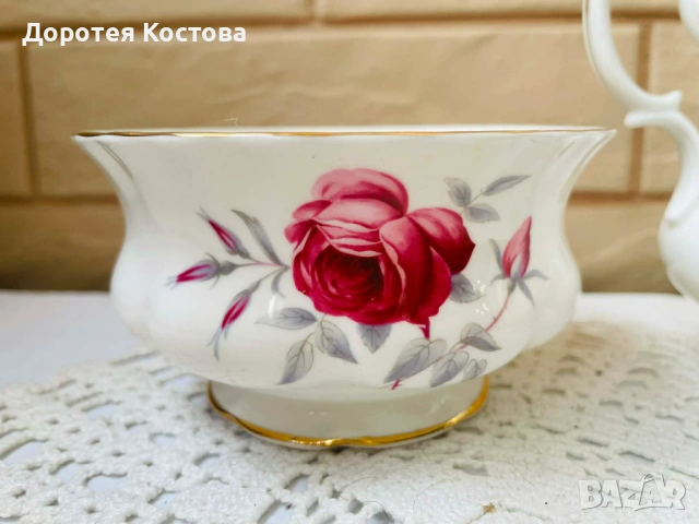 ROYAL ALBERT красив комплект от захарница и латиера от Англия от костен порцелан, снимка 5 - Антикварни и старинни предмети - 53328635
