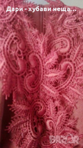 Рокля с голи рамена,в тъмно розово,с дантелена платка🍀❤XS,S,S/M❤🍀арт.4024, снимка 5 - Рокли - 36399861