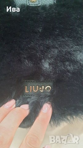 Дамска черна чанта с косъм Liu Jo , снимка 6 - Чанти - 44082447