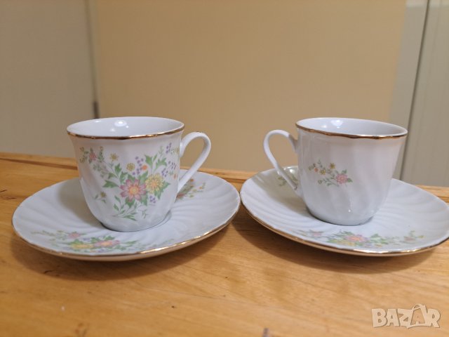 Две китайски порцеланови чашки с чинийки