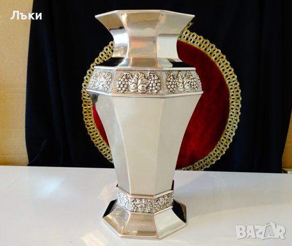 Посребрена медна ваза 1.2 кг.,28 см.,лози,грозде., снимка 2 - Вази - 42936533