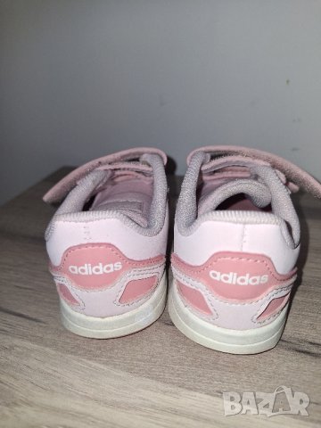 Бебешки кецове/маратонки Адидас, снимка 2 - Бебешки обувки - 43255685