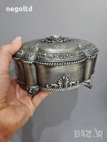 СТРАХОТЕН ПОДАРЪК Нова метална винтидж Бижутера Цена 22лв Бижутерии: 13см/10см/7.5см височина, снимка 4 - Антикварни и старинни предмети - 48413902