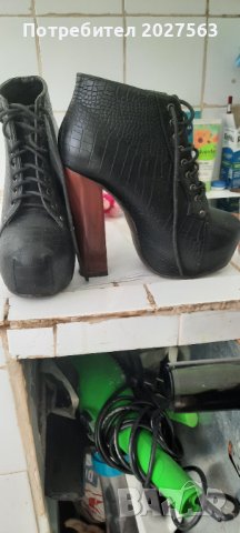 Продавам обувки, снимка 1 - Дамски ежедневни обувки - 42957451