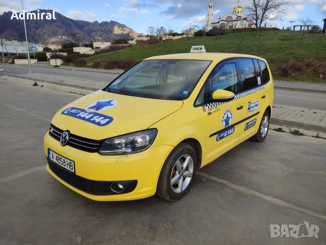 Volkswagen Touran 1.6 TDI 105 DSG/Кожен салон/Автопилот/Мултиволан/Печка