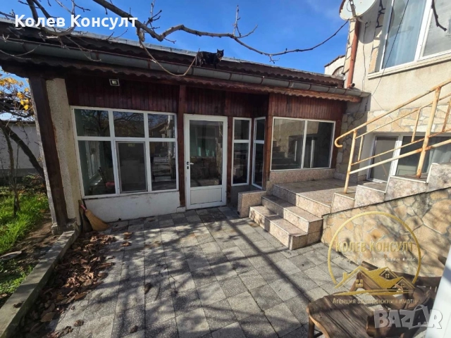 Продавам къща в град Гълъбово , снимка 2 - Къщи - 52538323