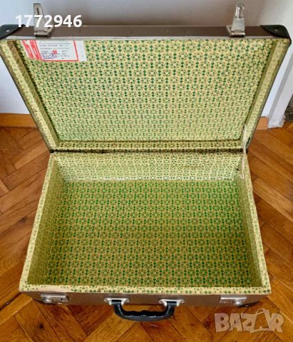 Стар ретро куфар, снимка 3 - Антикварни и старинни предмети - 43383458