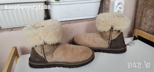Апрески Ugg Оригинални!! , снимка 7 - Дамски апрески - 52876437
